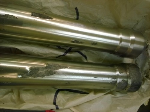 x1 showa fork tube corrosion.jpg